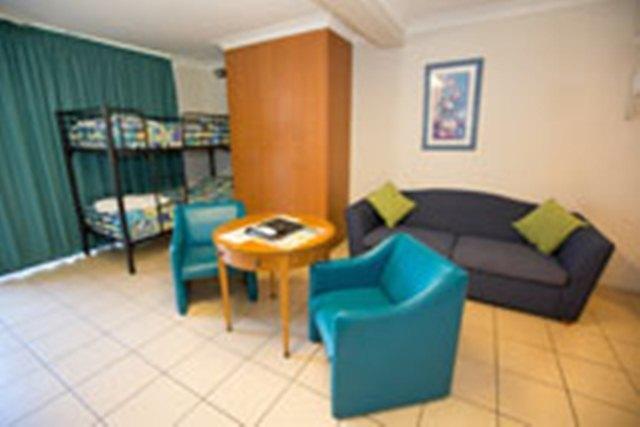 South Gladstone Motel Room photo